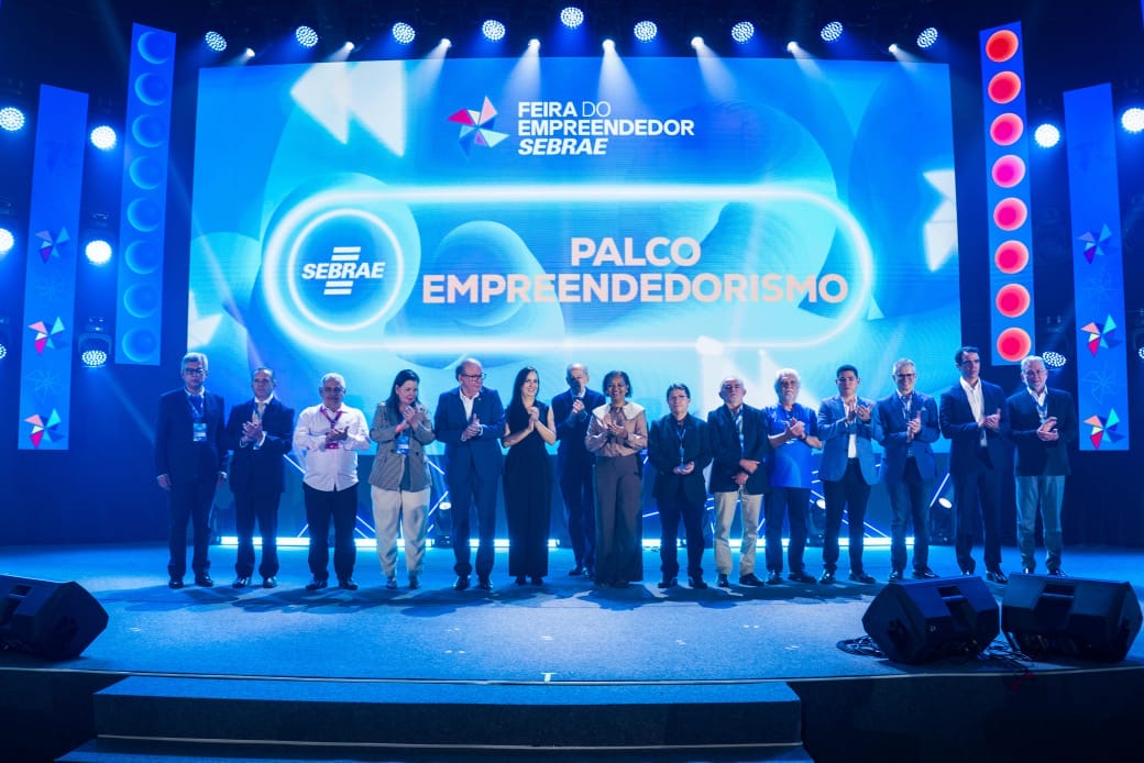 2088f0cf-9f39-421d-a1e9-881a1badf17f