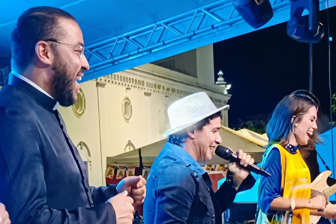 19
