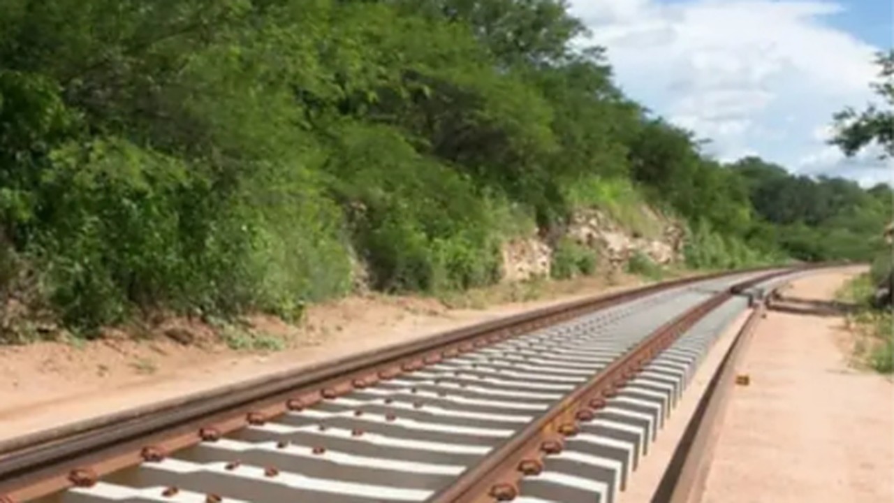 Ferrovia que passa por Quixeramobim e outras 21 cidades do Ceará será devolvida à União e poderá voltar à iniciativa privada